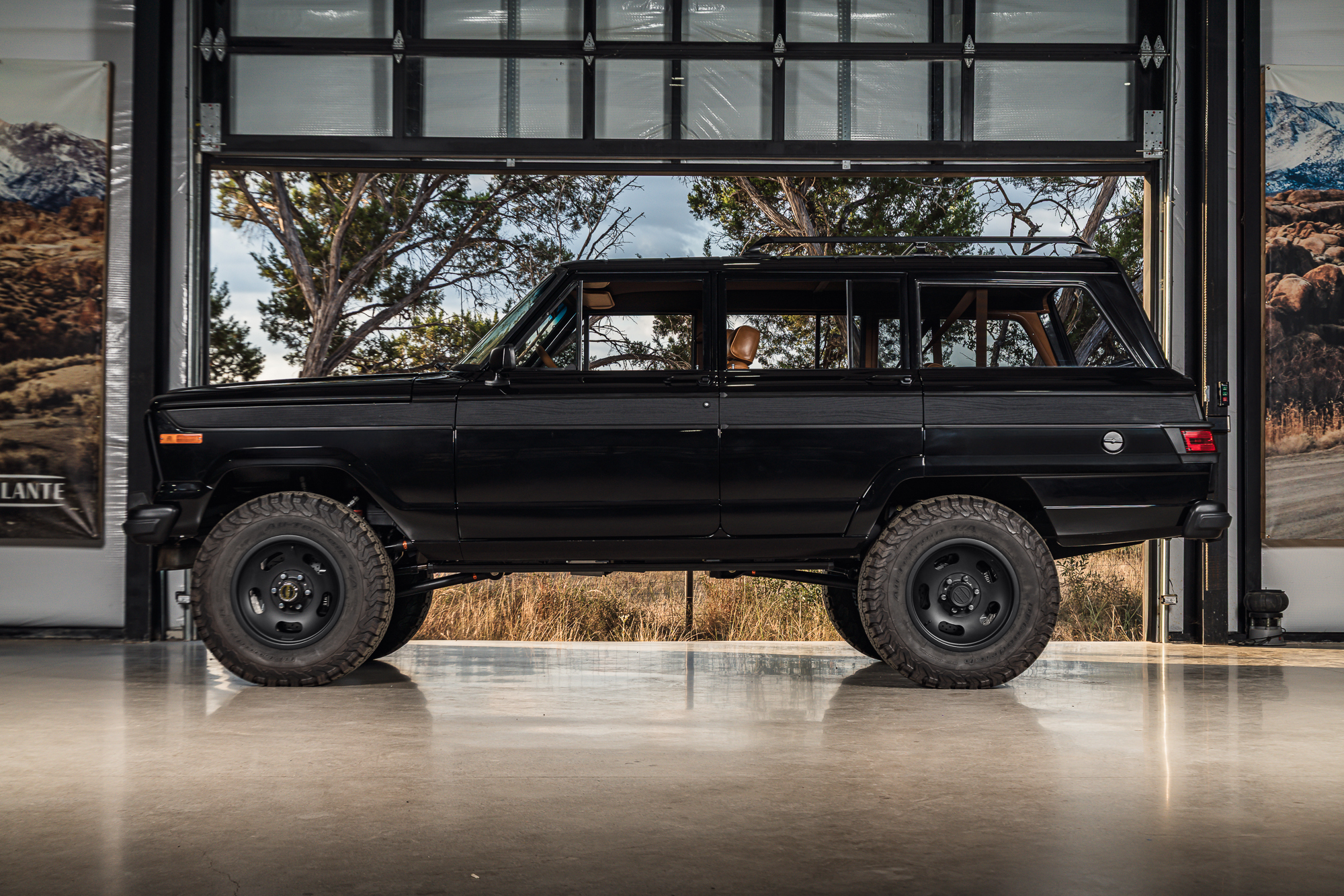 【期間限定/在庫一掃/未整備現状渡し】ワグナー WAGNER W-71 Vigilante 4x4's Blacked Out 1979 Jeep Wagoneer