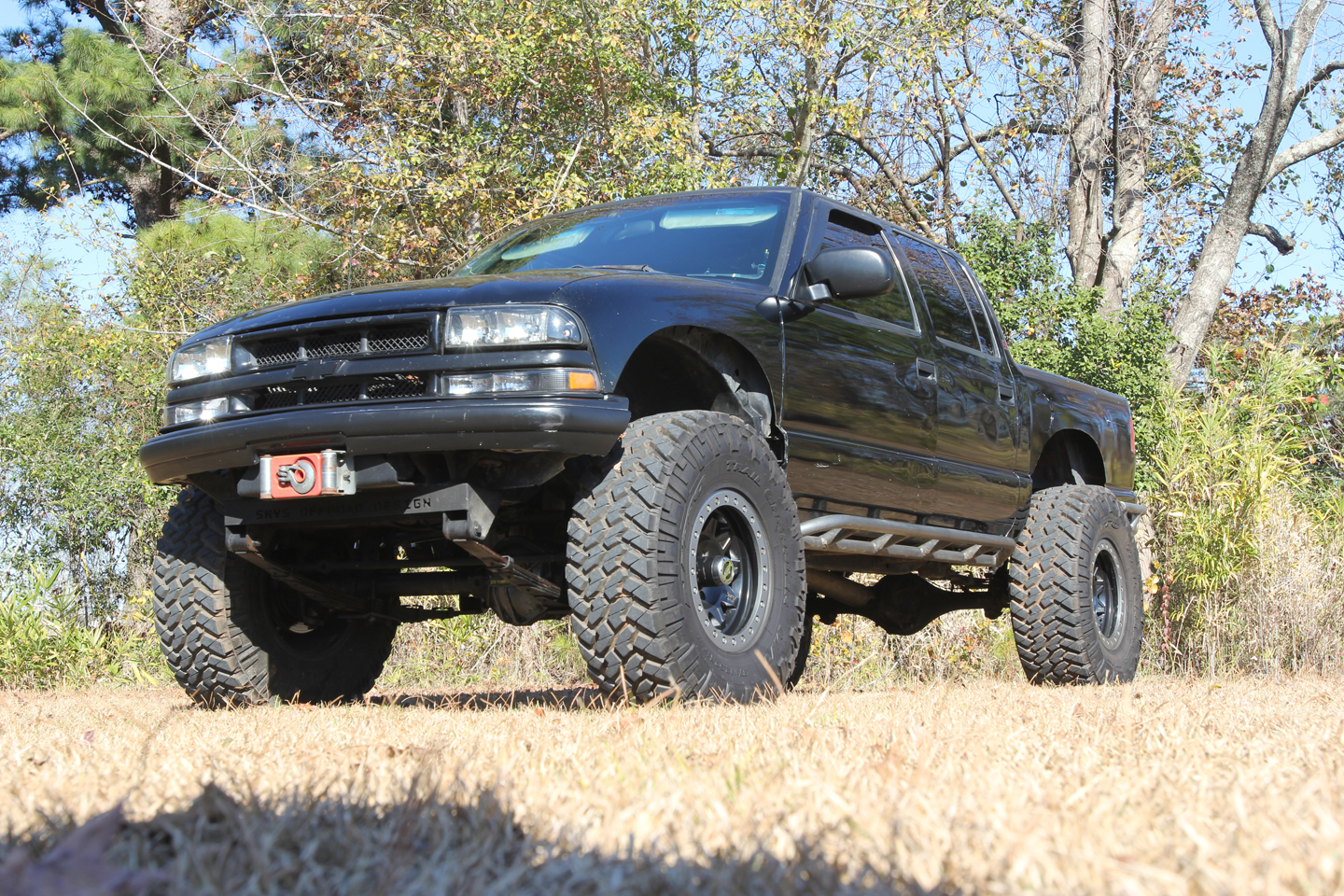 2001 Chevy S10 Crew Cab: A Budget Built Solid-Axle-Swapped Daily Driver On 37s