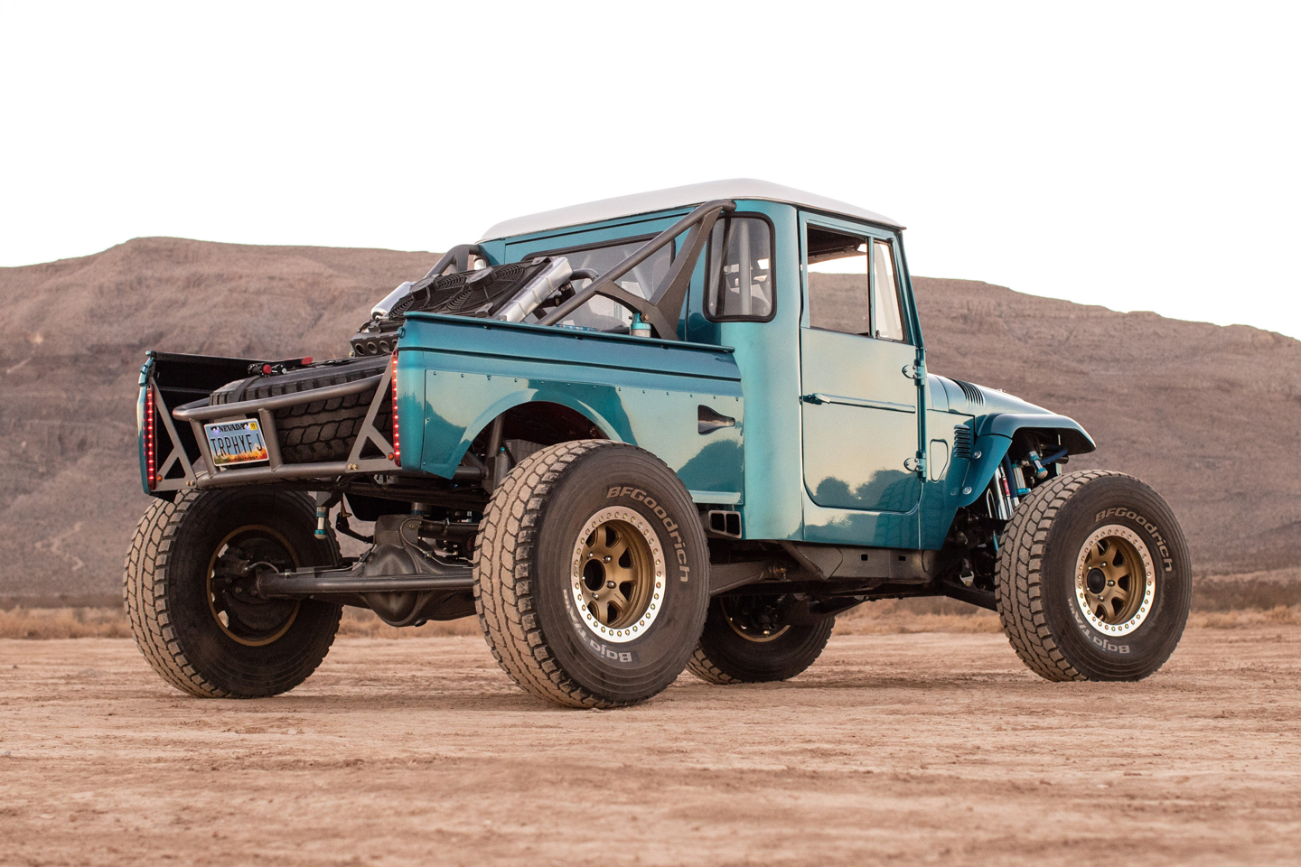 1972 Toyota FJ45: Tundra DNA, 550 HP, Long-Travel, Back-Halved