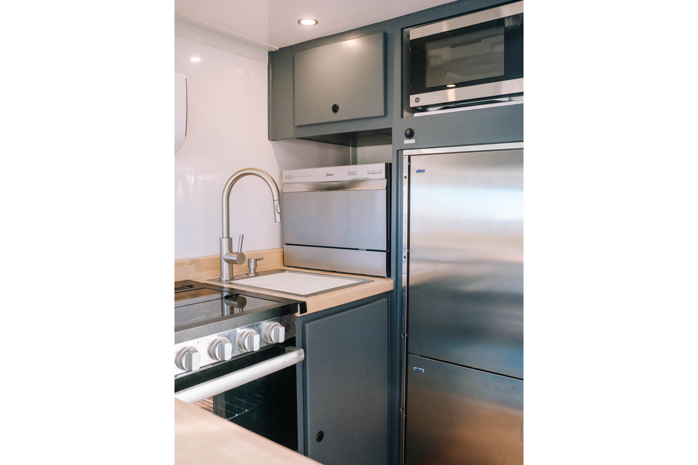 1998 LMTV | Go-Anywhere Off-Grid Expedition Truck | Hunter RMV