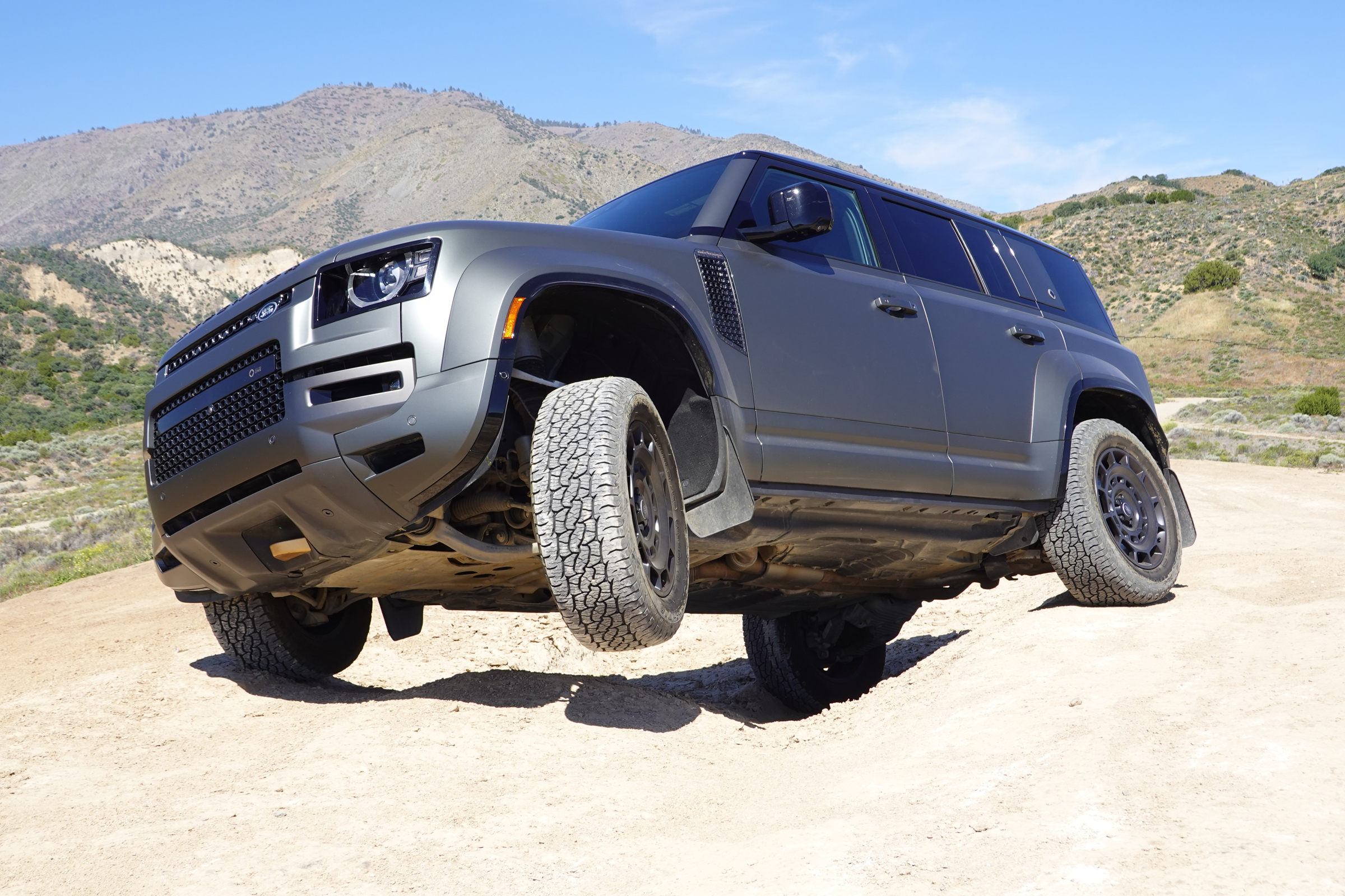 2026 Land Rover Defender OCTA: A 626-HP Off-Road Super SUV