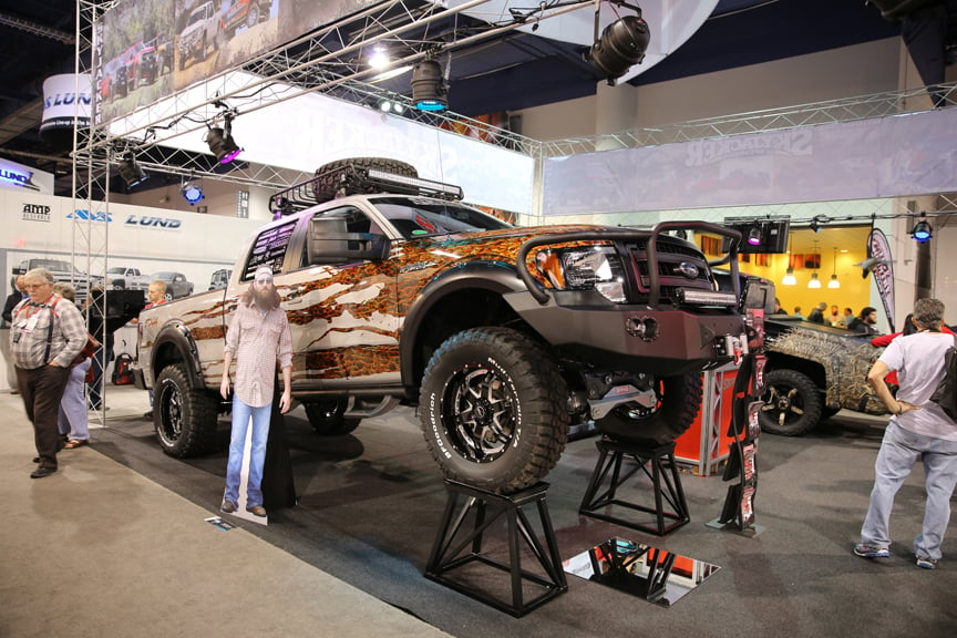 SEMA 2013: Ford, GM And Tundra Taking To The Sky With Skyjacker