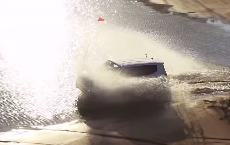 Video: 2015 Jeep Renegade Water Fording Abilities