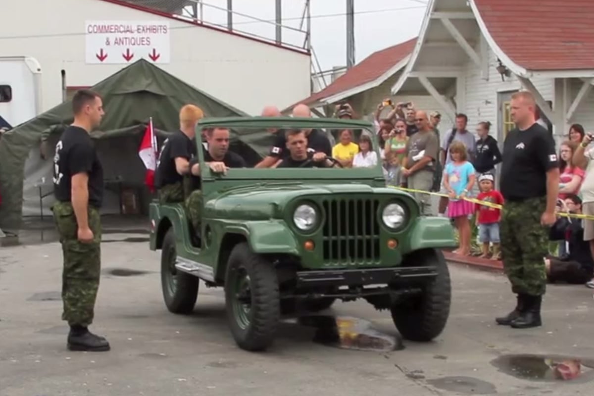 Video: Can You Tear Down A Jeep & Put It Back Together In 3 Minutes?