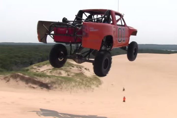 Video: This Pickup Jumps Far Like Its Inspiration, General Lee