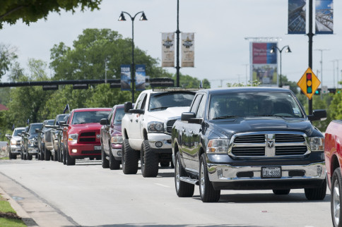 World Record Parade of Pickup Trucks Set in Texas! Where Else?