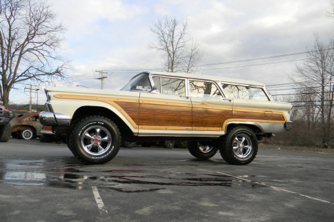 eBay Find: This Lifted 4x4 Ford Station Wagon Takes No Prisoners