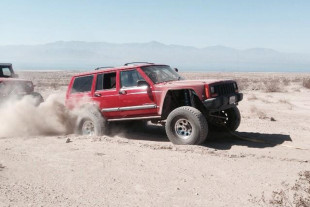 Desert-Bound Jeep: A 1998 Cherokee Goes Prerunner