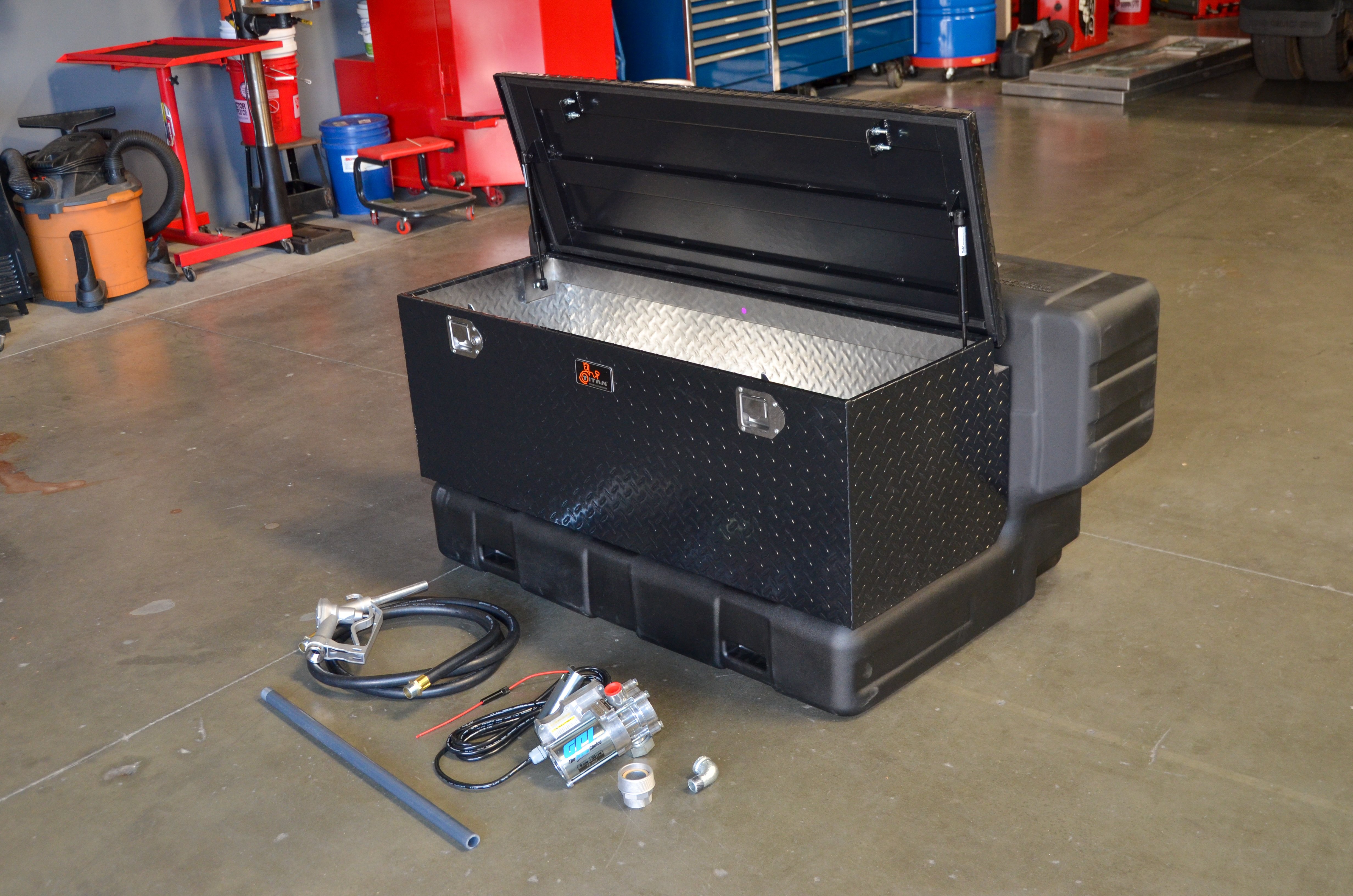Truck Tool Boxes & Fuel Tanks