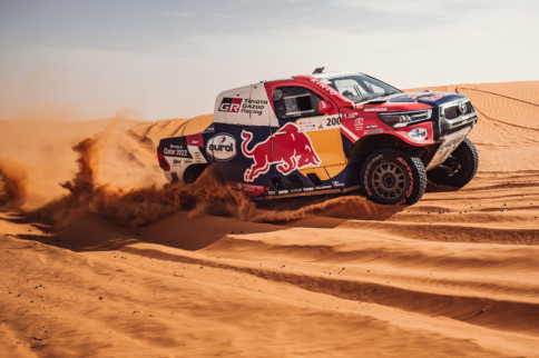 DAKAR 2022: A 7,500km Off-Road Rally Across Saudi Arabian Deserts