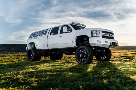 Mateko_Chevy_3500HD_Dually_Truck--5
