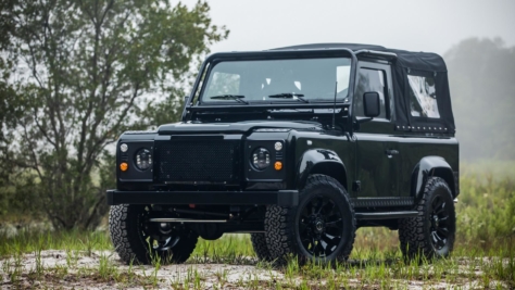 Video-The-Honey-Badger-is-a-LR-Defender-with-Corvette-heart-1