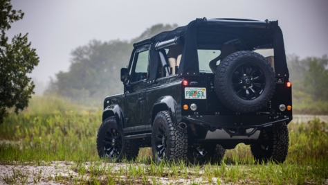 Video-The-Honey-Badger-is-a-LR-Defender-with-Corvette-heart-4
